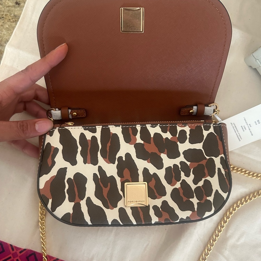 Tory Burch Emerson Printed Top Handle Crossbody In Leopard Print - Picture 6 of 11